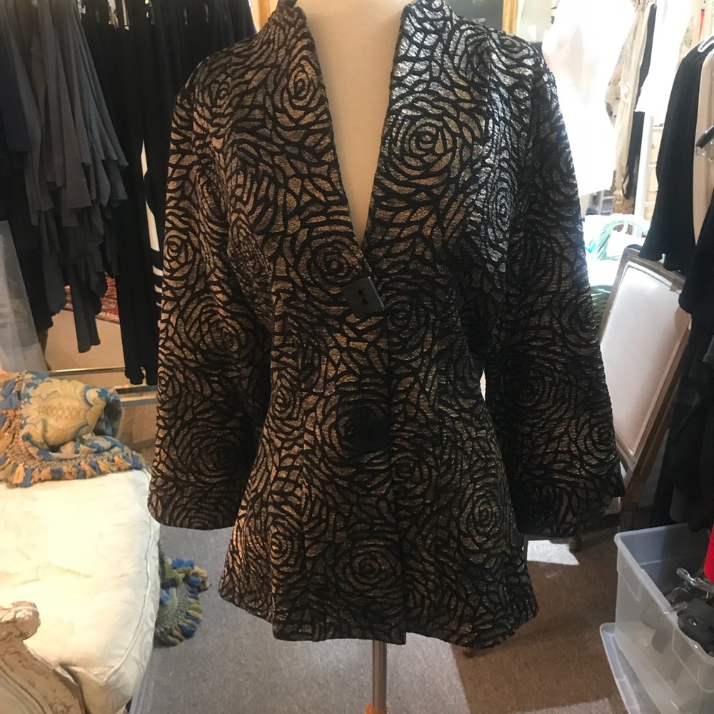 IC collection jacket